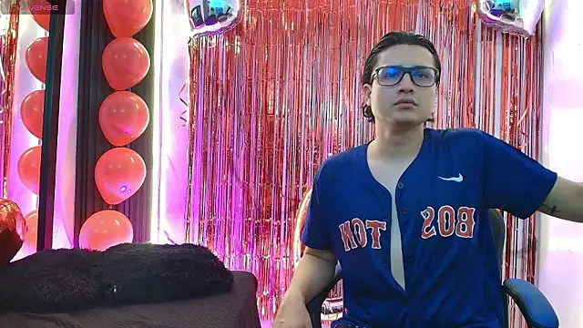 Danner Alaia online show from February 2026 08:53:02 PM