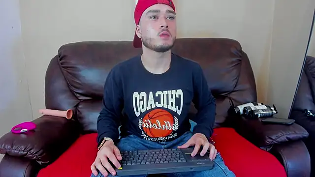 Salvattore Muller online show from April 2026 10:38:01 PM