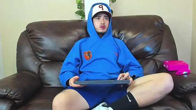 Salvattore Muller online show from February 2026 06:26:01 AM