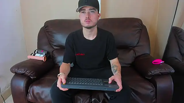 Salvattore Muller online show from April 2026 10:25:02 PM