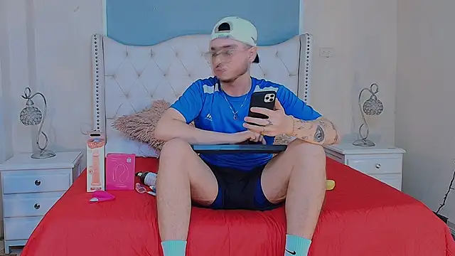 Salvattore Muller online show from March 2026 04:47:01 PM