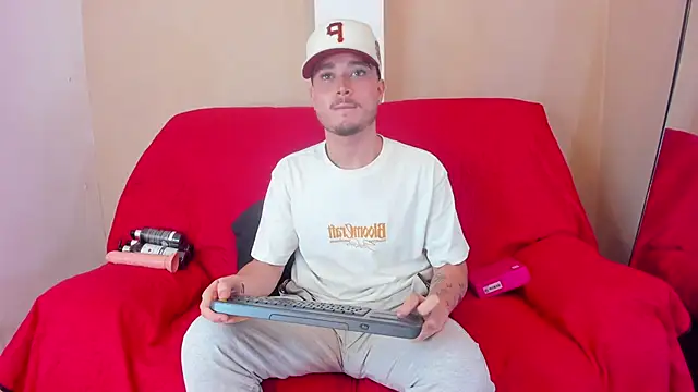 Salvattore Muller online show from April 2026 05:41:01 PM