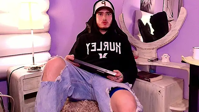 Salvattore Muller online show from February 2026 04:19:02 AM