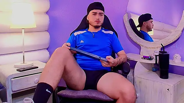 Salvattore Muller online show from February 2026 02:32:01 AM