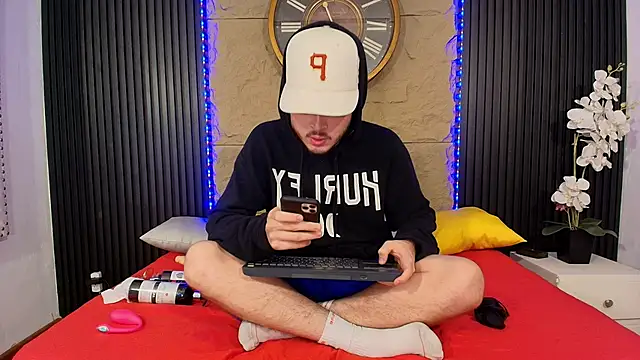 Salvattore Muller online show from March 2026 08:27:01 AM