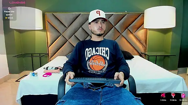 Salvattore Muller online show from March 2026 08:52:01 PM