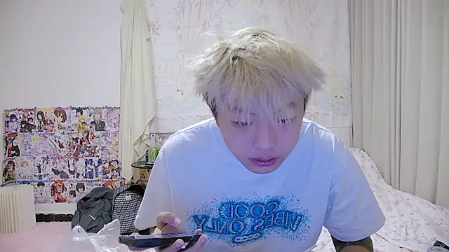 Chocolates-001 online show from April 2026 11:47:01 AM