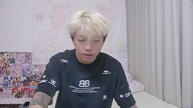 Chocolates-001 online show from April 2026 12:03:01 PM