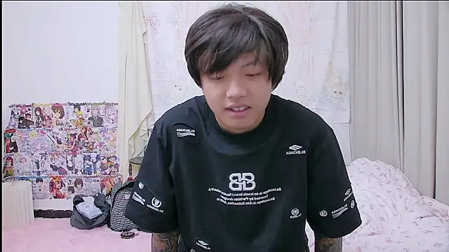 Chocolates-001 online show from April 2026 12:21:02 PM