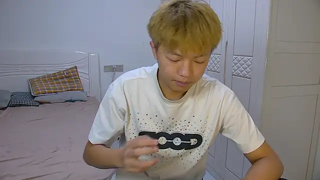 Chocolates-001 online show from March 2026 04:50:01 AM