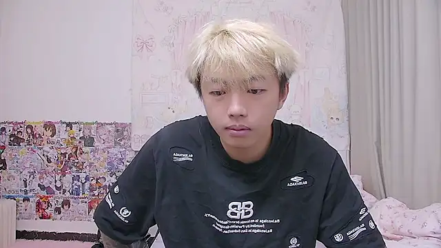 Chocolates-001 online show from April 2026 12:02:01 PM