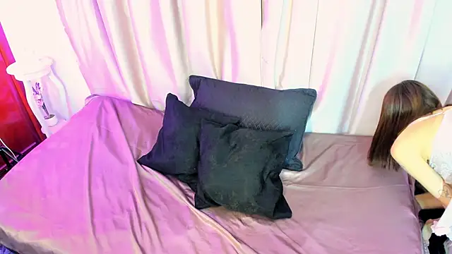 emily 34  online show from March 2026 04:17:02 AM