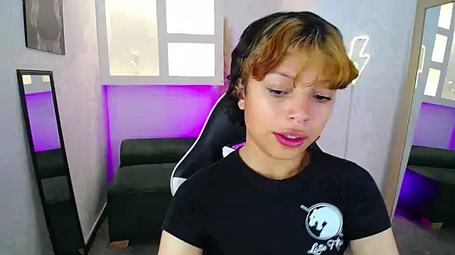 melodyy as online show from April 2026 12:39:01 PM