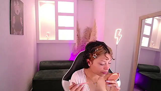 melodyy as online show from February 2026 12:27:01 PM