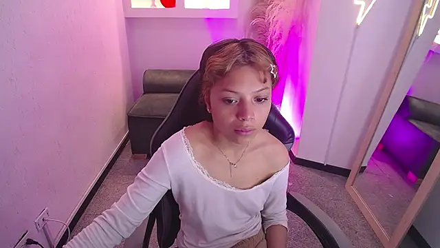 melodyy as online show from February 2026 01:44:02 PM