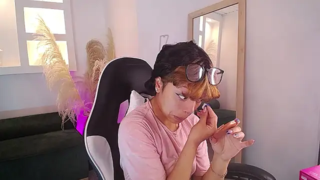 melodyy as online show from March 2026 01:14:01 PM