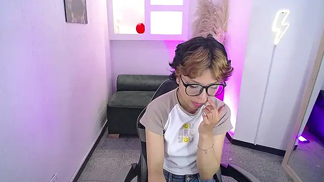 melodyy as online show from February 2026 12:35:01 PM