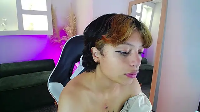 melodyy as online show from April 2026 12:29:01 PM