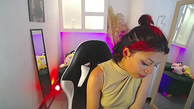melodyy as online show from June 2026 01:05:02 PM