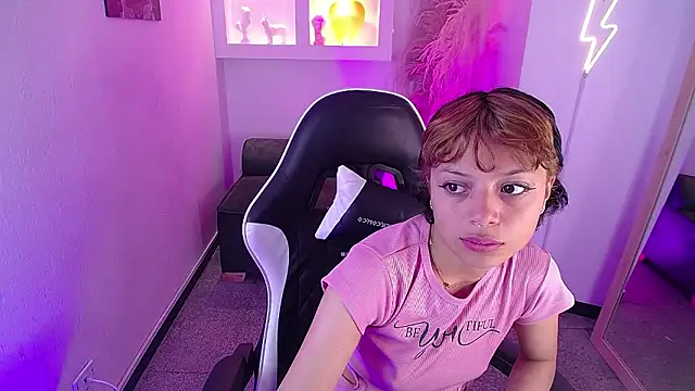 melodyy as online show from February 2026 12:24:01 PM