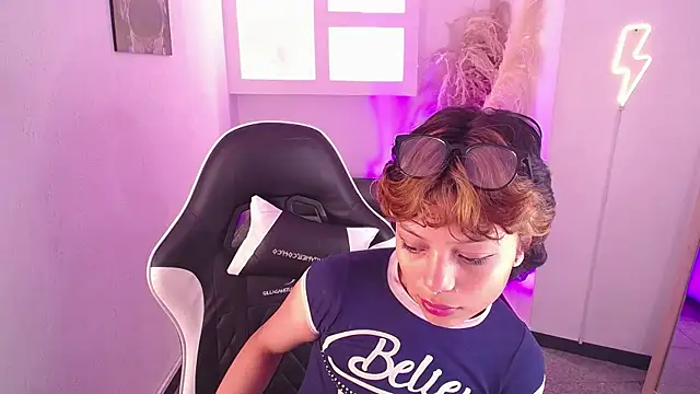 melodyy as online show from February 2026 12:38:01 PM