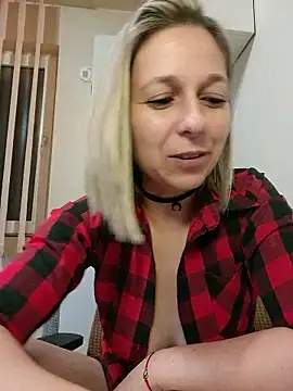 Snapshot of AdaJoy chatting on May 2026 11:16:02 PM AdaJoy online show from May 2026 11:16:02 PM