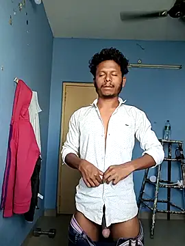 Snapshot of stylee_satheesh chatting on June 2026 04:21:02 AM stylee satheesh online show from June 2026 04:21:02 AM