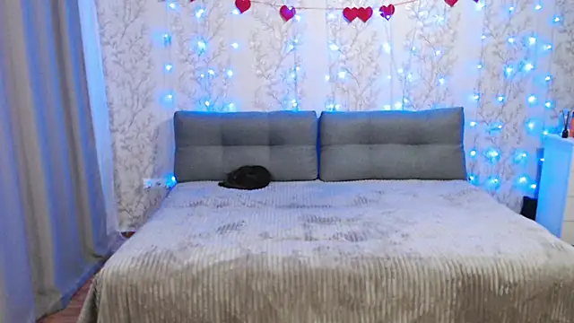 SnowWhite Lissa online show from February 2026 04:29:02 PM