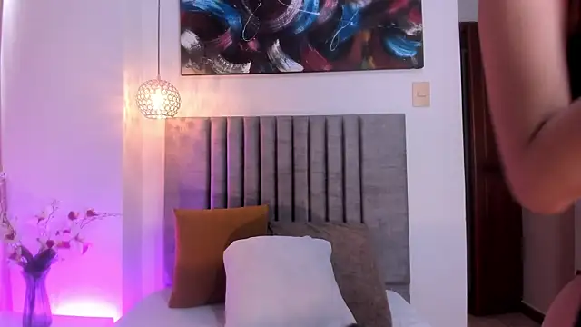 TessaMonroee online show from March 2026 06:19:02 PM