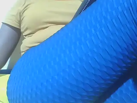 Littlemistress24 online show from April 2026 06:47:01 PM