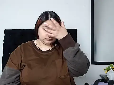 LauraHorny69 online show from February 2026 01:00:02 PM