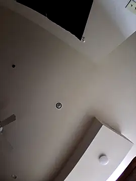 Snapshot of allenyalana chatting on January 2026 02:37:01 AM allenyalana online show from January 2026 02:37:01 AM