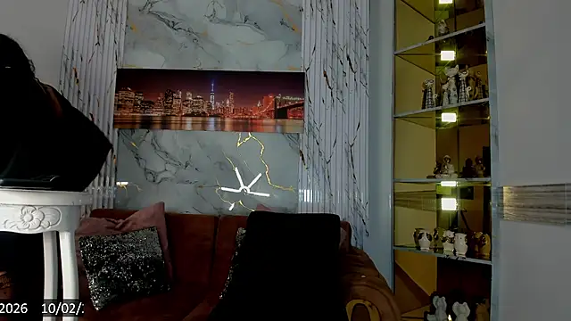 Swan Duchess online show from February 2026 01:43:01 PM