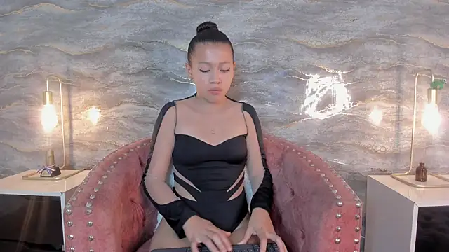 SHINYY STAR  online show from February 2026 07:36:02 PM