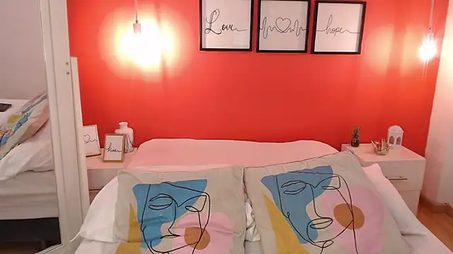 Snapshot of MaddyOwens_5 chatting on April 2026 12:39:01 PM MaddyOwens 5 online show from April 2026 12:39:01 PM