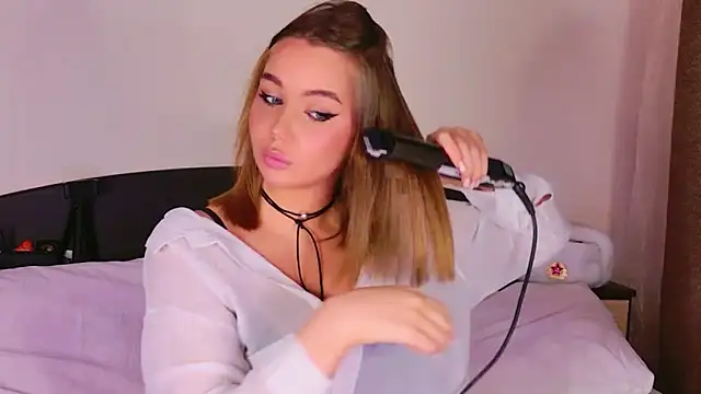 SilverHanna online show from March 2026 03:17:01 PM