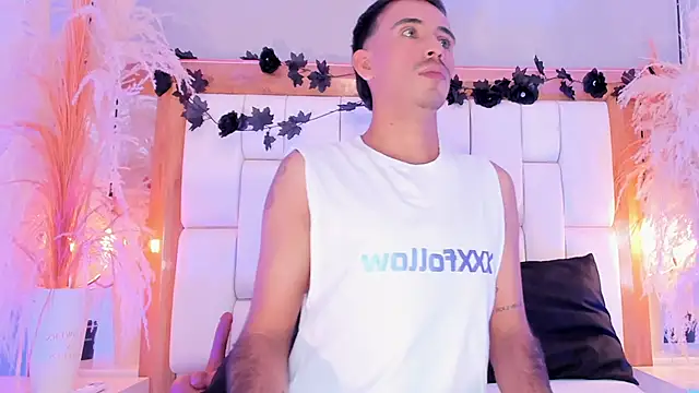 Mr aronnn  online show from February 2026 02:40:02 AM