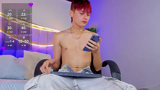 Snapshot of ian_diamond chatting on June 2026 09:05:02 PM ian diamond online show from June 2026 09:05:02 PM