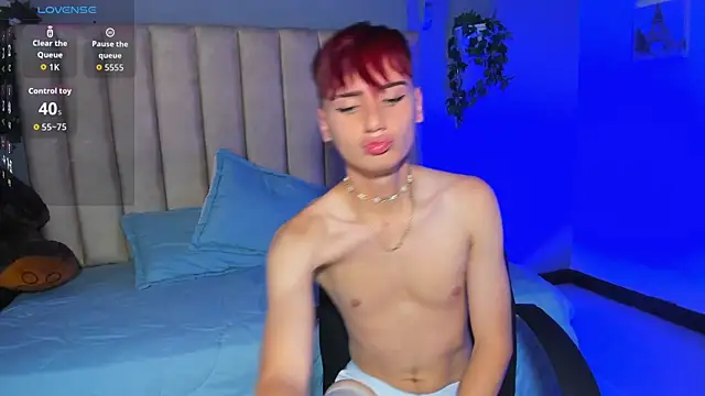Snapshot of ian_diamond chatting on May 2026 08:28:02 PM ian diamond online show from May 2026 08:28:02 PM