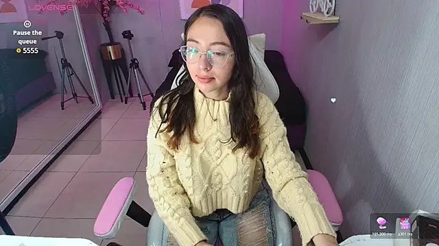 Veronica miiller online show from March 2026 07:14:01 PM