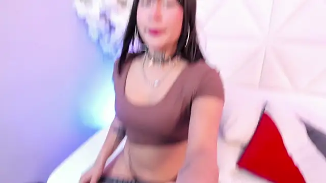 Adhara Vil online show from February 2026 08:21:01 PM