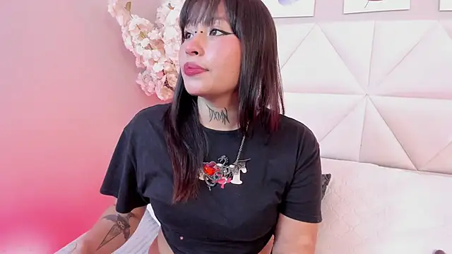 Adhara Vil online show from February 2026 07:25:01 PM