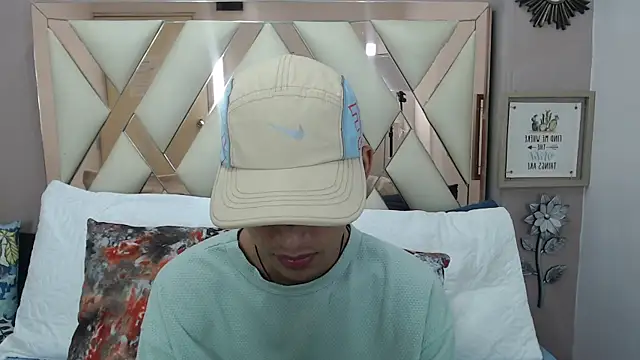 Astaroth Grigori online show from April 2026 07:38:02 PM