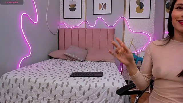 SAMMYLEWISMD online show from February 2026 03:06:01 AM