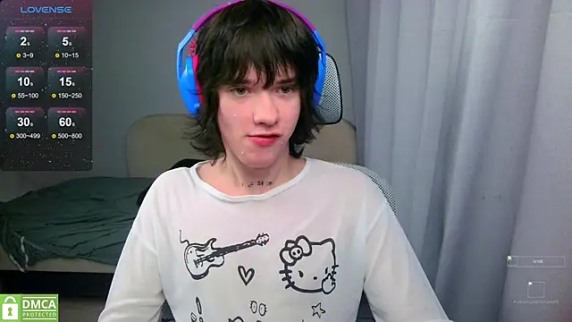 LeonBoykisser online show from May 2026 02:04:01 PM