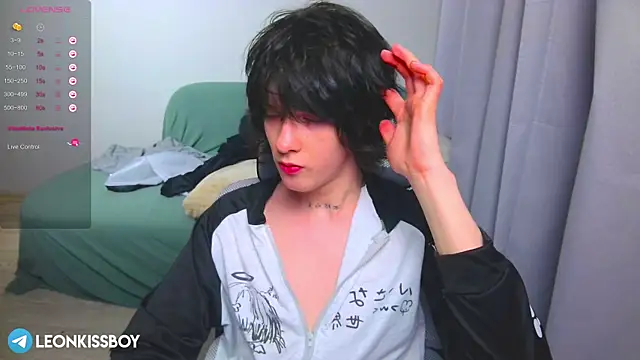 LeonBoykisser online show from March 2026 05:36:01 PM