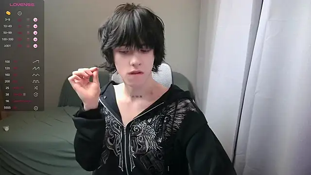 LeonBoykisser online show from February 2026 02:05:01 PM