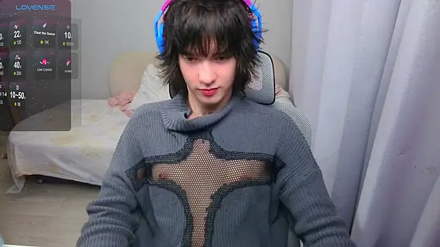 LeonBoykisser online show from May 2026 07:22:02 PM