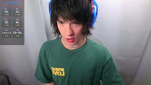 LeonBoykisser online show from May 2026 10:53:02 AM