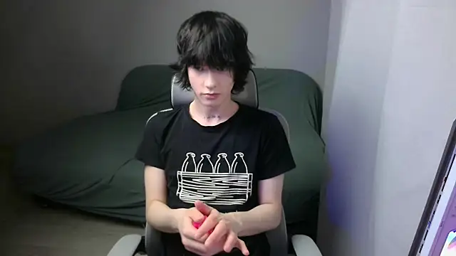 LeonBoykisser online show from February 2026 02:57:01 PM